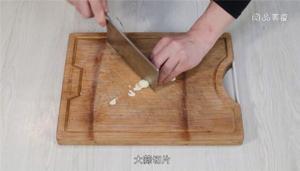 梅干菜炒青椒的做法 梅干菜炒青椒怎么做