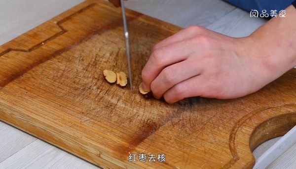 银耳红豆薏米红枣汤的做法 银耳红豆薏米红枣汤怎么做