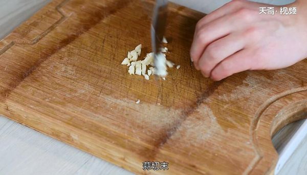 冬笋炒腊肉的做法 怎么做冬笋炒腊肉