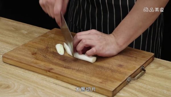 西红柿炖牛腩的做法 西红柿炖牛腩怎么做好吃