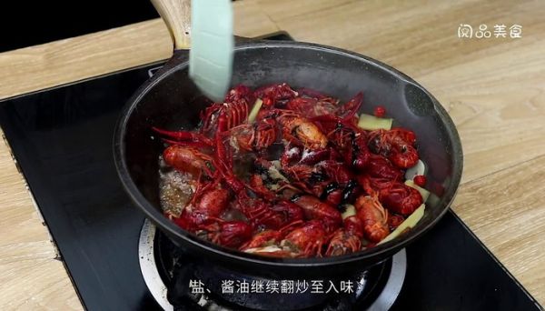 爆炒小龙虾的做法 爆炒小龙虾怎么做好吃