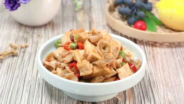 鱼肚炖豆腐 鱼肚炖豆腐的做法