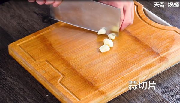 降龙鸡爪的做法 降龙鸡爪怎么做好吃