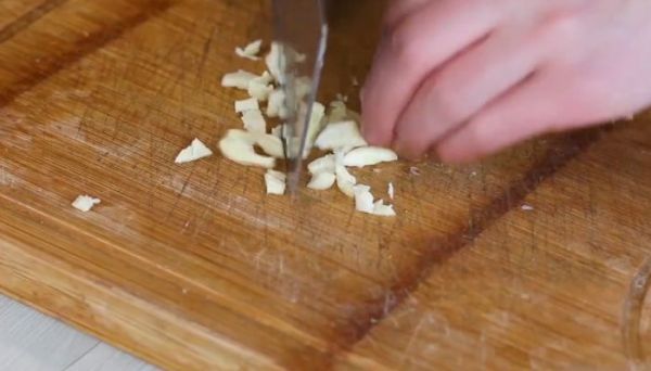 牛心菜炒肉片怎么做 牛心菜炒肉片的做法