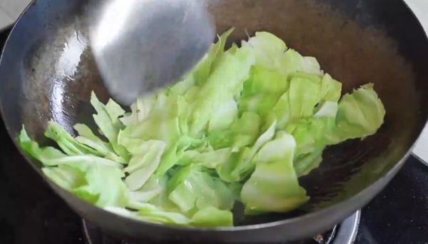 牛心菜炒肉片怎么做 牛心菜炒肉片的做法