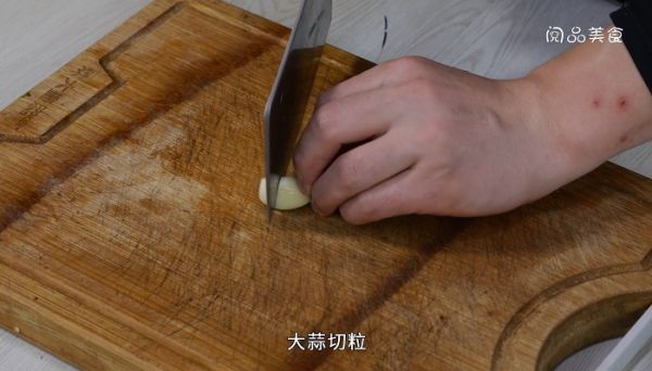 圆白菜炒饼的做法是什么 圆白菜炒饼怎么做