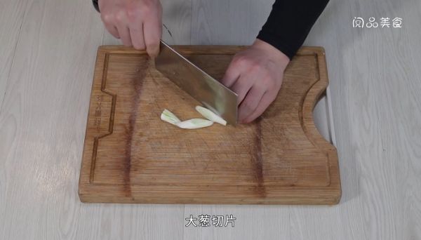 圆白菜炒饼的做法是什么 圆白菜炒饼怎么做