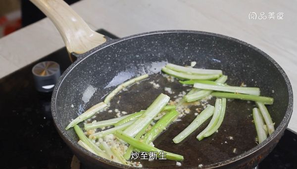 香干炒芹菜的做法是什么 香干炒芹菜怎么做