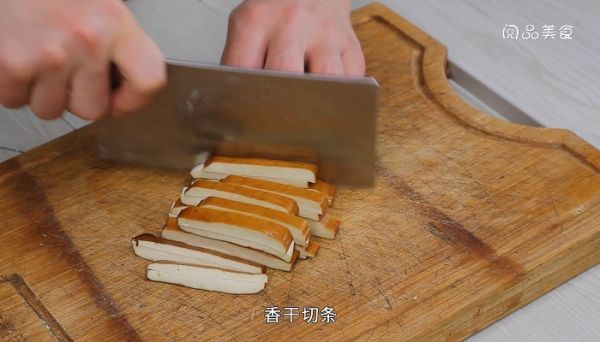 香干炒芹菜的做法是什么 香干炒芹菜怎么做
