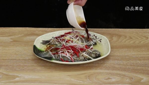 清蒸罗非鱼的做法 清蒸罗非鱼怎么做好吃