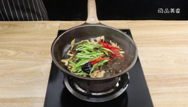 滑子菇炒鸡丝的做法 滑子菇炒鸡丝怎么做好吃