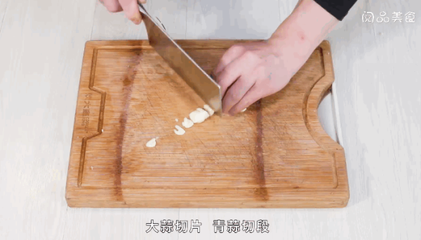 五花肉炒雪里蕻做法  五花肉炒雪里蕻怎么做