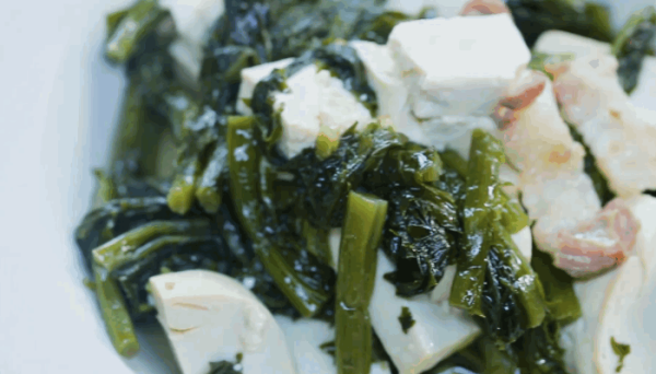 雪里蕻炒豆腐做法 雪里蕻炒豆腐怎么做