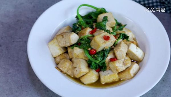 芹菜叶炖豆腐的做法 芹菜叶炖豆腐怎么做