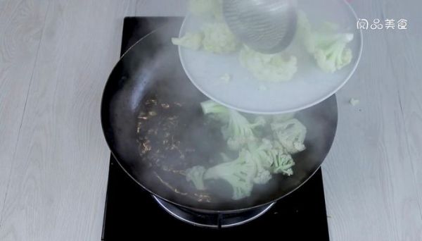 鸭胗炒花菜的做法  鸭胗炒花菜怎么做