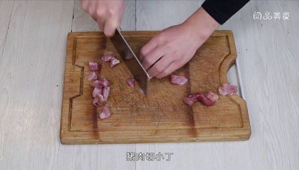 胡萝卜炒肉丁 胡萝卜炒肉丁怎么炒