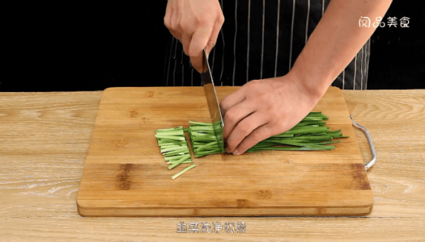 韭菜炝炒金针菇 韭菜炝炒金针菇的做法