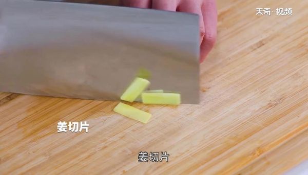 蛤蜊炖鸡怎么做 蛤蜊炖鸡的做法