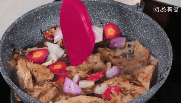 用橄榄菜焖饼的做法,用橄榄菜焖饼怎么做