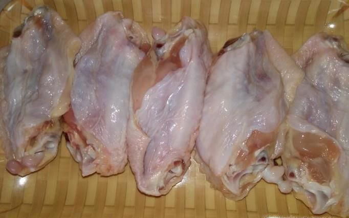 美味的柠檬焖鸡翅的做法