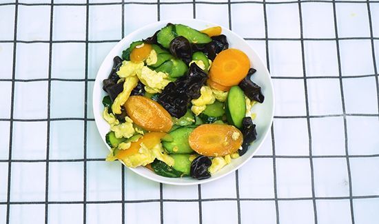 黄瓜炒鸡蛋