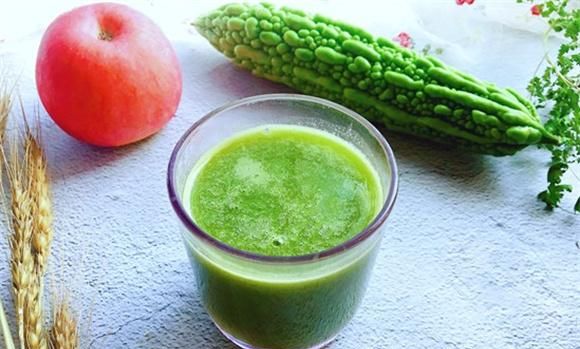 教你苹果苦瓜汁的做法让你轻松美颜又瘦身