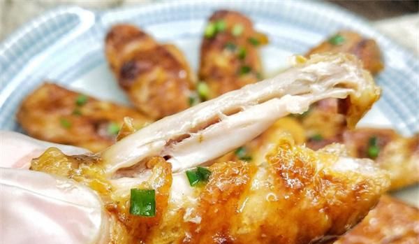 鸡中翅最好吃的做法，2分钟学会，不老不油腻，一锅不够吃