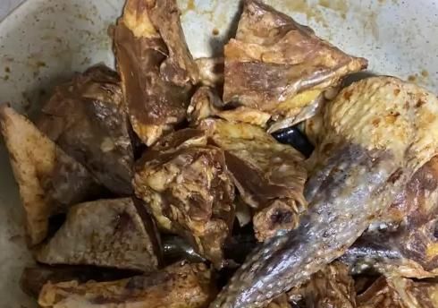 广式葱油焖鸡的做法，配方和步骤全告诉你，厨房小白也能学会