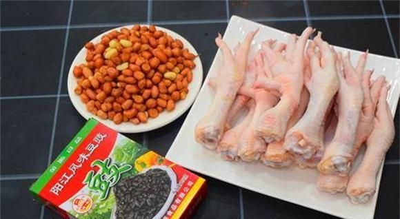 广东茶楼里的豉汁蒸凤爪做法