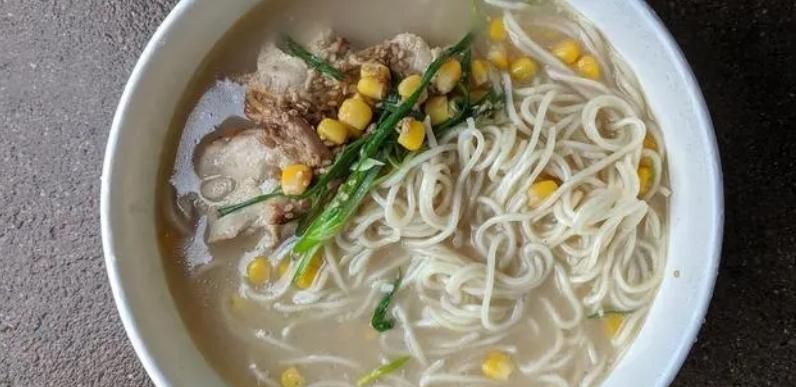 汤粉与汤面，哪个更美味？