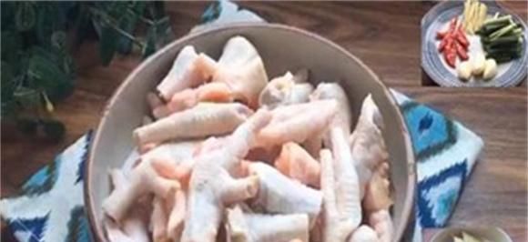 教你做道美味可口的香辣鸡爪