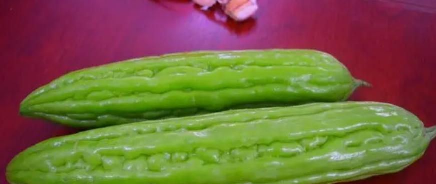 苦瓜好吃有诀窍，学会韶关这种做法，开胃下饭，上桌就扫光