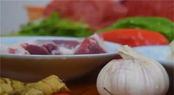 爱吃豆腐的一定要收藏  教你做美味下饭的五花肉烩豆腐 好吃极了