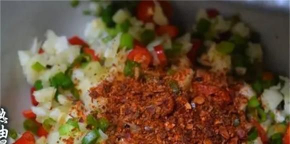 茄子又出新吃法  不油炸不煎炒 做法很简单 先收藏了