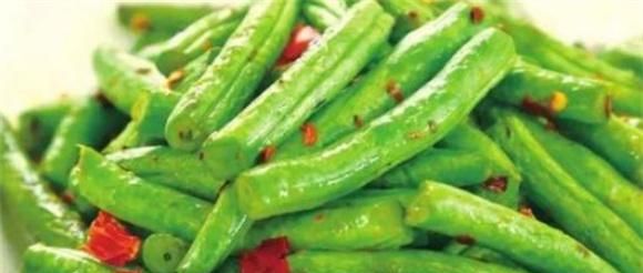 长豇豆别再炒着吃了  试试这个新做法  清脆可口  香辣下饭