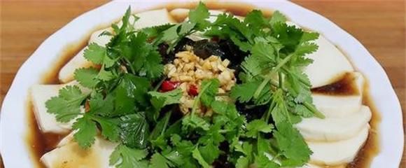 凉拌豆腐最好吃的做法  简单美味又营养  看看你喜欢吃不