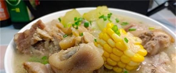 猪脚冬瓜汤最好吃的做法  简单美味又好吃  看看你喜欢吃不