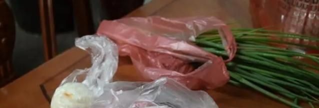 广东人爱吃的猪肝瘦肉粥，学会这1种做法，在家轻易就能做出来！