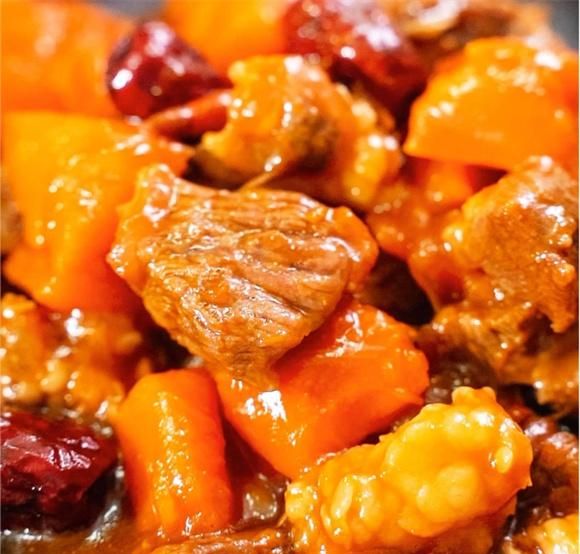 南瓜炖牛腩怎么做才好吃？教你牛肉这样做软烂入味，太香了！