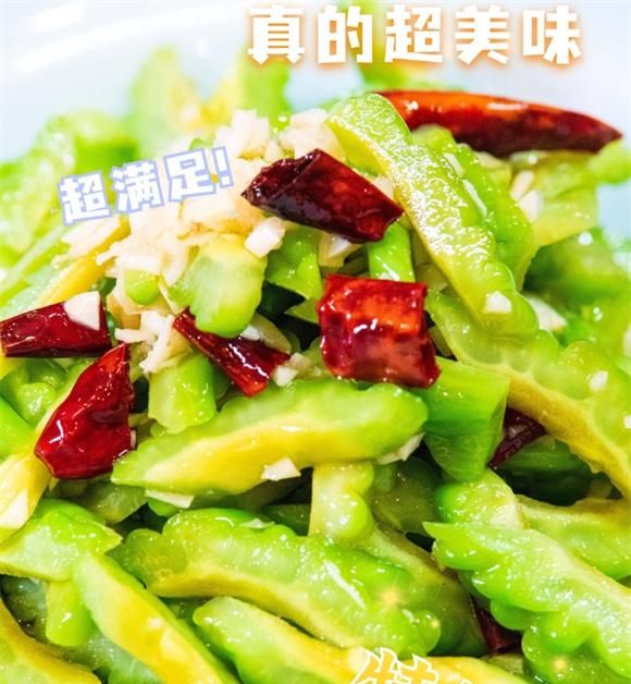 苦瓜怎么做不苦涩更清脆？这样做脆嫩鲜香，清爽解腻不发苦！