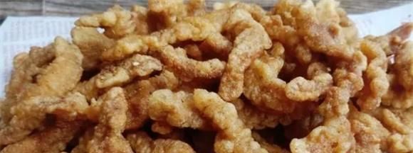 炸酥肉，调糊是关键，用人用面粉有人用淀粉，到底怎么做才正宗？