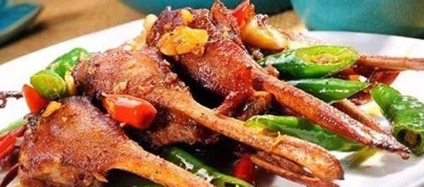 椒盐鸭下巴怎么做好吃 粤菜大厨教你正宗做法 焦香入味 真解馋