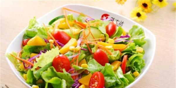 美味的蔬菜沙拉  香气四溢