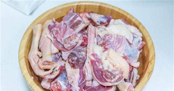 鸭肉的家常做法，配料简单味道香，学会自己做，营养好吃又下饭