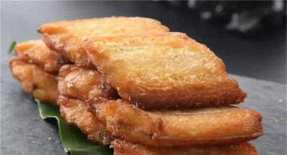 正确“干炸带鱼”做法 腌制是关键 如何炸香酥鲜嫩无腥味