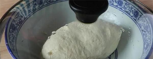 鸡蛋灌饼最简单做法，掌握1个小技巧，个个鼓大泡，想失败都难