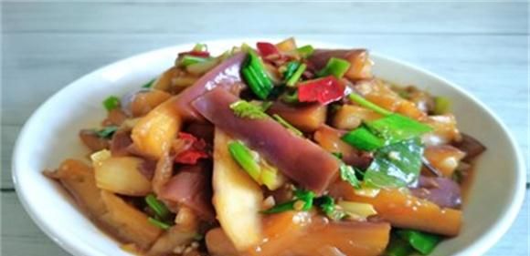 清爽不油腻的茄子做法  有它能下好几碗饭 太香了吃完还想吃