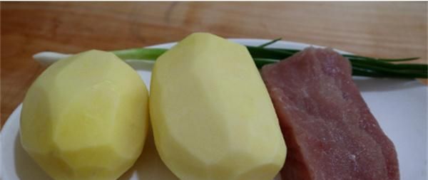 爱吃土豆的人 试试这种特色做法 细腻绵软入口即化 比吃肉都香