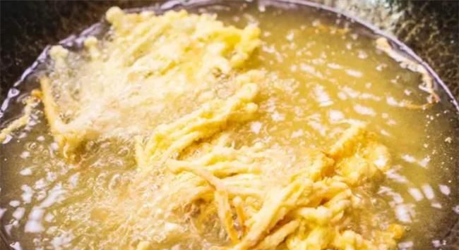 椒盐金针菇家常做法简单美味焦香酥脆下酒又下饭