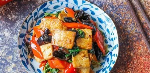 教你一个白菜的新吃法  做法简单又香又美味 大人小孩都喜欢吃